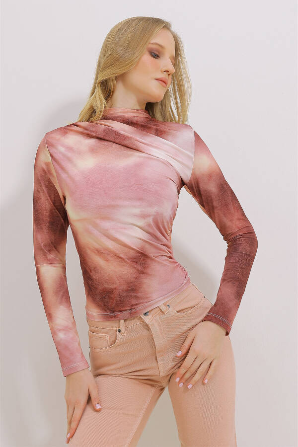 Kadın Pudra Dik Yaka Omzu Büzgülü Drapeli Desenli Bluz ALC-X11131-PUDRA - 5