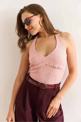 Kadın Pudra Halter Yaka Önü Astarlı Dokulu Crop Bluz BLZ-19003012-Pudra - 3