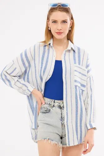 Kadın Saks Uzun Kollu Cep Detaylı Sırtı Pileli Çizgili Oversize Gömlek ARM-24Y001053-Saks - 2