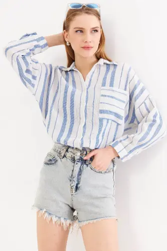 Kadın Saks Uzun Kollu Cep Detaylı Sırtı Pileli Çizgili Oversize Gömlek ARM-24Y001053-Saks - 3