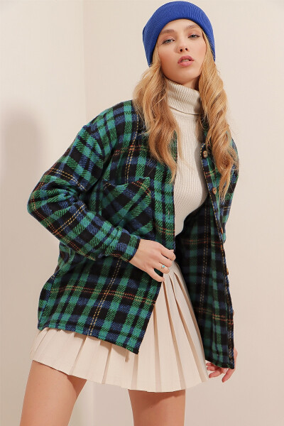 Kadın Saks Yeşil Ekoseli Tek Cepli Oversize Kaşe Gömlek ALC-X7264 - SAKS YEŞİL - TREND ALAÇATI STILI (1)