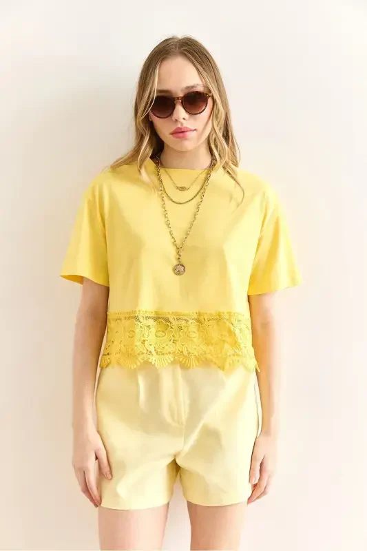 Kadın Sarı Eteği Güpür Detaylı Tişört TSH-19000873-Sarı - 2