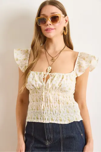 Kadın Sarı Gipeli Bağcık Detaylı Crop Keten Görünümlü Bluz BLZ-19002973-Sarı - 3