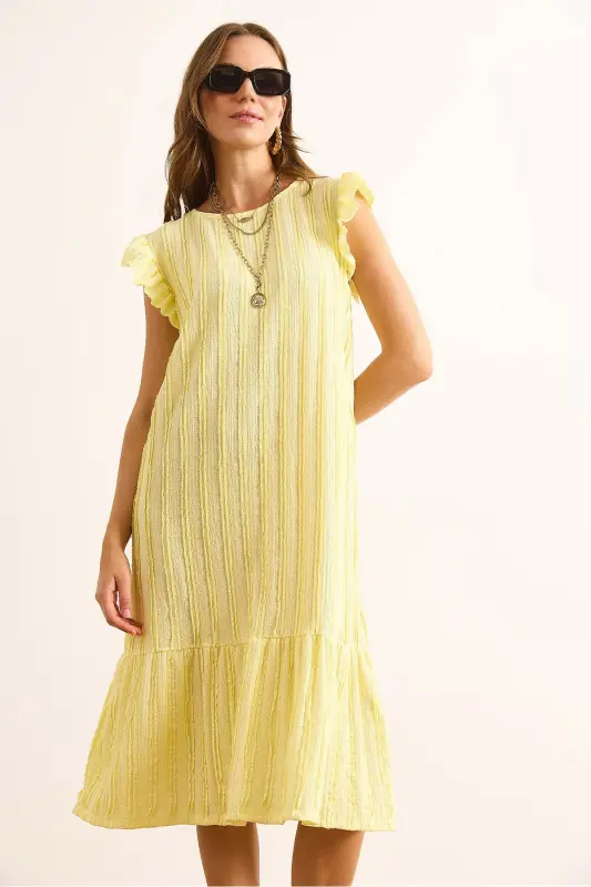 Kadın Sarı Kol Etek Fırfırlı Dokulu Midi Elbise ELB-19002364-Sarı - 4
