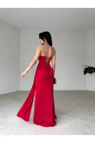 Kadın Sarkıt Kumaş Detaylı Sırttan İp Bağlamalı Derin Yırtmaçlı Maxi Abiye & Mezuniyet Elbisesi-Kırmızı - MİSSCİXFASHİON (1)