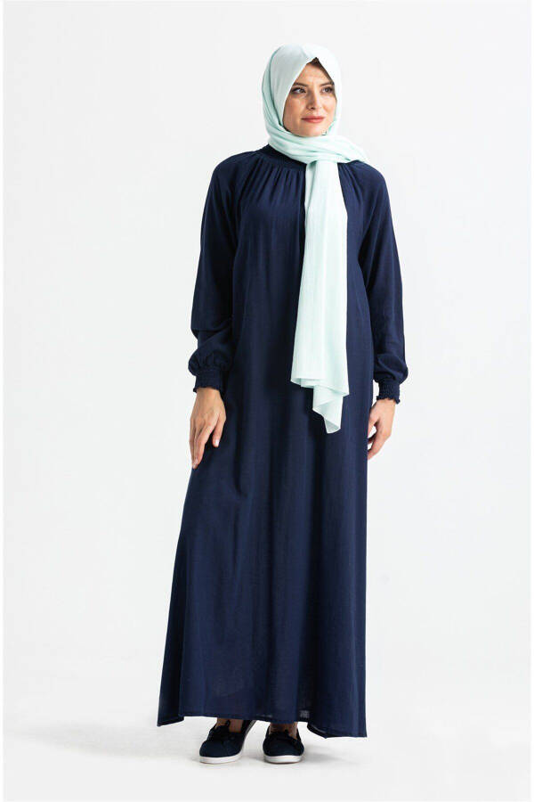 Kadın Şile Bezi Pamuk Namaz Elbisesi Tek Parça Kolay Boydan Giyilen Kolu ve Yakası Lastikli Lacivert-Lacivert - 5