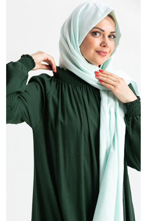 Kadın Şile Bezi Pamuk Namaz Elbisesi Tek Parça Kolay Boydan Giyilen Kolu ve Yakası Lastikli Yeşil Ys-Yeşil - 3
