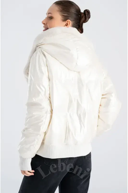 Kadın Şişme Mont - Puffer Mont Kışlık Kürklü Mont Kapüşonlu Kış Montu-Krem Beyaz Şişme Mont Kürklü Kapüşonlu - 8