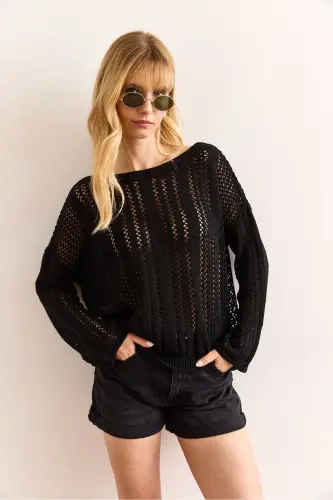 Kadın Siyah Ajurlu Relaxed Fit Mevsimlik Triko Bluz BLZ-19002980 - Siyah - 8