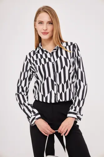 Kadın Siyah-Beyaz Desenli Uzun Kol Gömlek ARM-24K001017-Siyah 