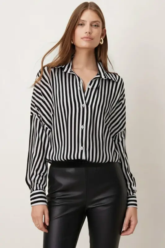 Kadın Siyah-Beyaz İnce Çizgili Oversize Uzun Basic Gömlek ARM-22Y001185 - Siyah-Beyaz - 1