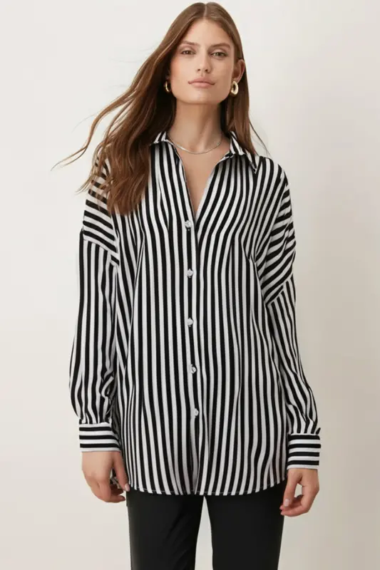 Kadın Siyah-Beyaz İnce Çizgili Oversize Uzun Basic Gömlek ARM-22Y001185 - Siyah-Beyaz - 2