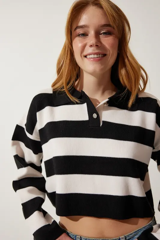 Kadın Siyah Beyaz Şık Düğmeli Yaka Çizgili Crop Triko Kazak BV00115-Siyah Beyaz - 4