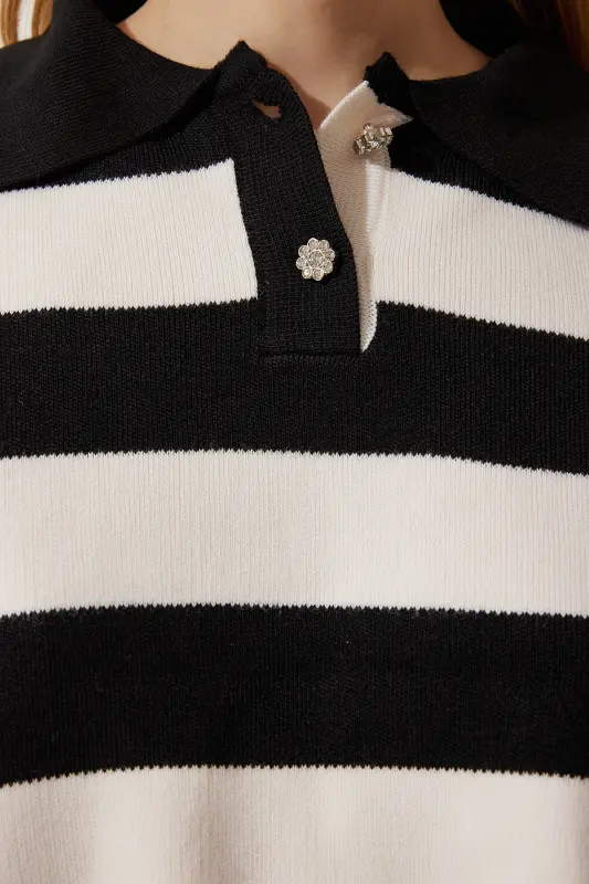 Schwarz-weißer, stilvoller, gestreifter kurzer Strickpullover mit geknöpftem Kragen für Damen BV00115 - Schwarz Weiß - 5