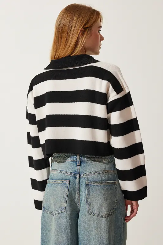 Schwarz-weißer, stilvoller, gestreifter kurzer Strickpullover mit geknöpftem Kragen für Damen BV00115 - Schwarz Weiß - 6
