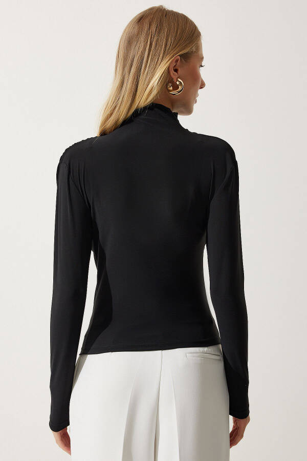 Kadın Siyah Büzgü Detaylı Dik Yaka Sandy Bluz FF00135-Siyah - 6