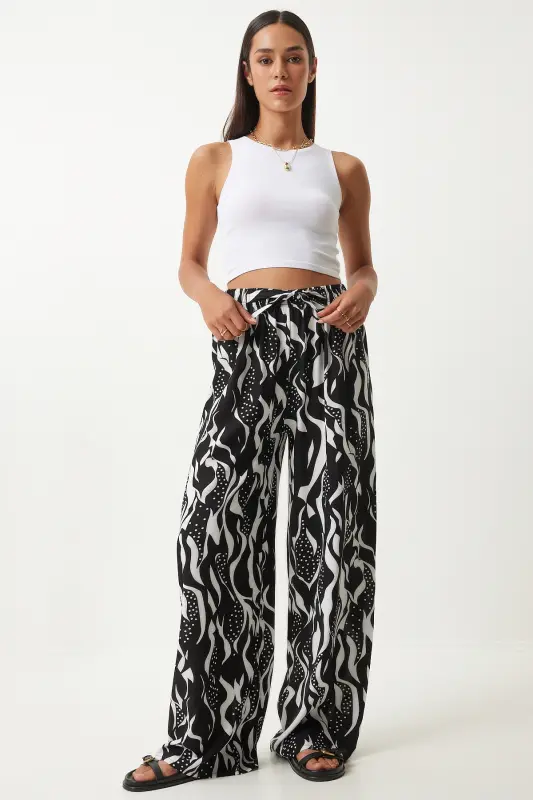 Kadın Siyah Canlı Beyaz Desenli Dökümlü Viskon Palazzo Pantolon EN00606-Siyah Canlı Beyaz - 2