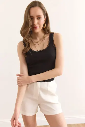 Kadın Siyah Dantel Detaylı Ajurlu Pamuk Crop Bluz BLZ-19002941 - Siyah - 1