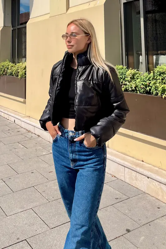 Kadın Siyah Dik Yaka Çift Cepli Beli Lastikli Şişme Puffer Mont ALC-X7684-SİYAH - TREND ALAÇATI STILI