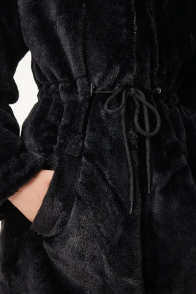 Kadın Siyah Fermuarlı Oversize Kürklü Peluş Kaban RV00149 - 5