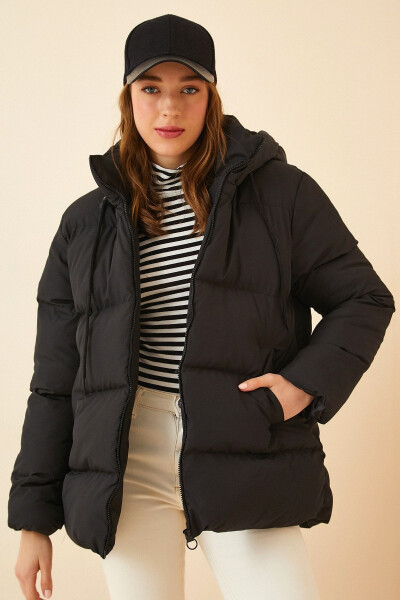Kadın Siyah Kapüşonlu Oversize Şişme Mont RV00001 - Happiness İstanbul (1)