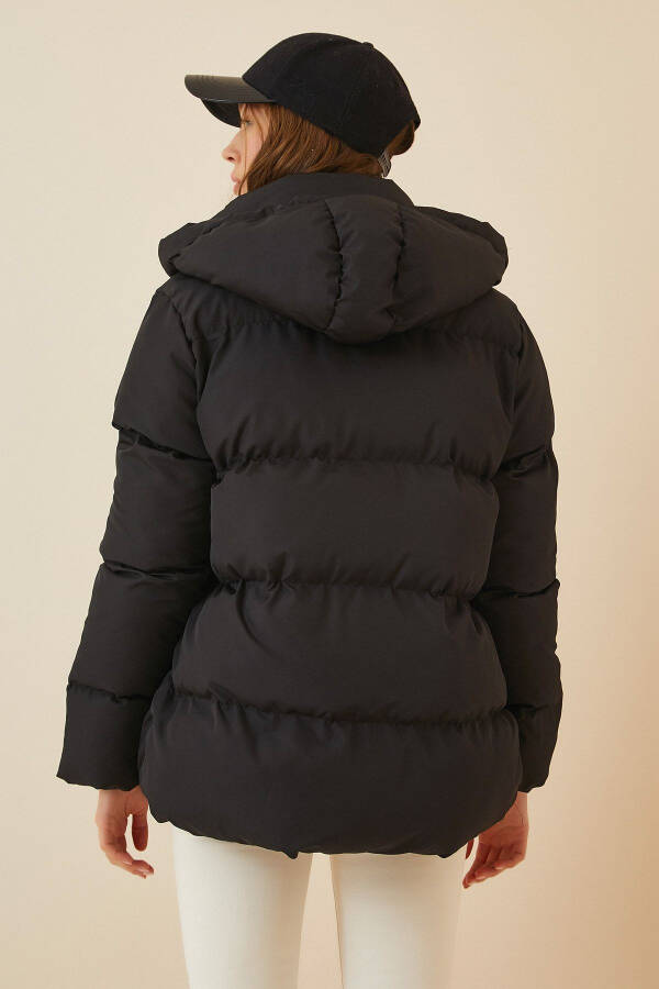 Kadın Siyah Kapüşonlu Oversize Şişme Mont RV00001 - 4