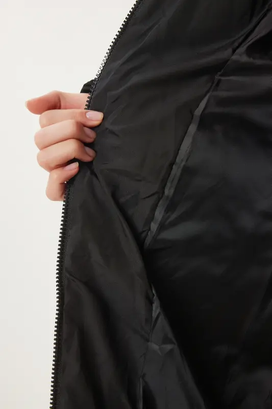 Kadın Siyah Kapüşonlu Oversize Uzun Şişme Kaban NT00428 - Siyah - 4