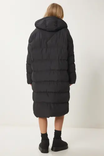 Kadın Siyah Kapüşonlu Oversize Uzun Şişme Kaban NT00428 - Siyah - 6