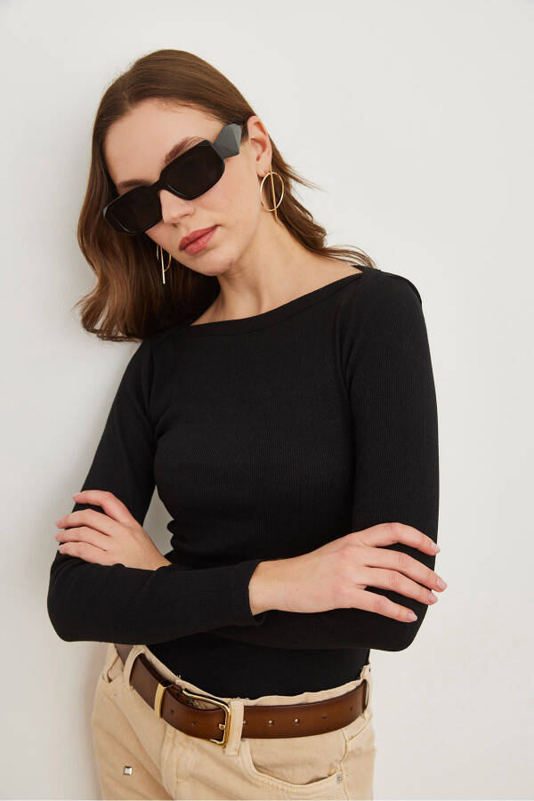 Kadın Siyah Kayık Yaka Fitilli Esnek Pamuk Bluz BLZ-19002795-Siyah - 5