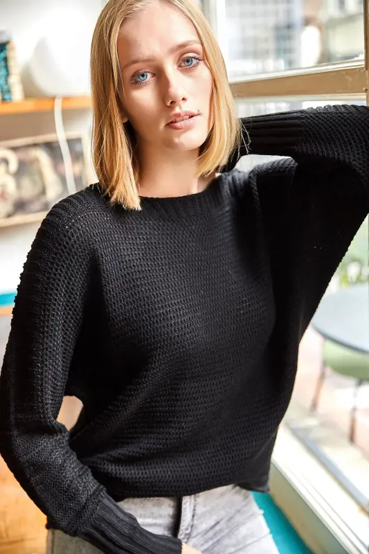 Kadın Siyah Kol Detaylı Petek Örgü Kazak KZK-19000399-Siyah - OLALOOK