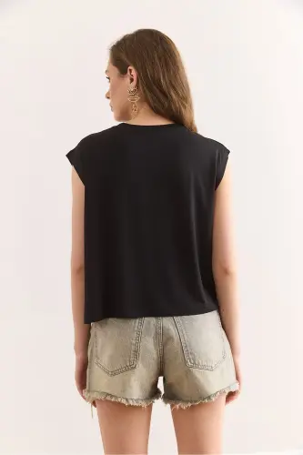 Kadın Siyah Kolsuz Crop Dökümlü Top Bluz Blz-19002931 - Siyah - 8