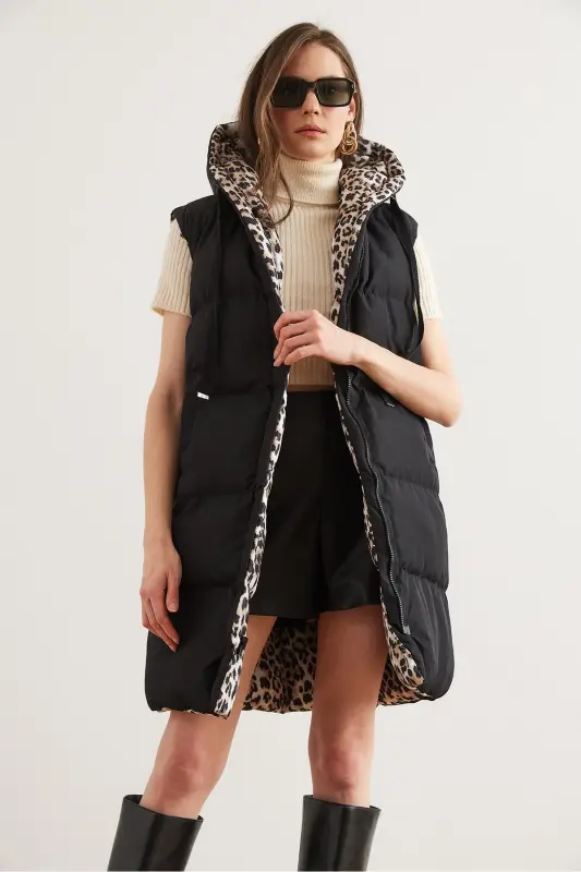 Kadın Siyah Leopar Çift Taraflı Dolgulu Kapüşonlu Dokuma Yelek YLK-19000013-Siyah Leopar - 4