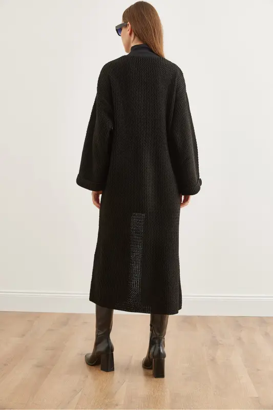 Kadın Siyah Manşeti Katlamalı Maxi Triko Hırka HRK-19000297-Siyah - 7