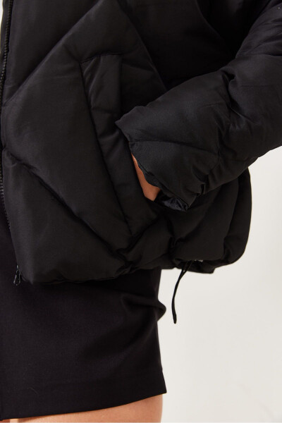 Kadın Oversize Şişme Mont 10191065 - Siyah - 3