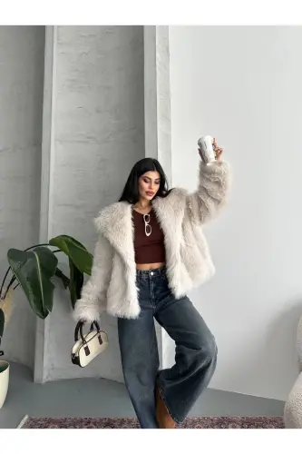 Yeni Sezon Kadın Premium Oversize Peluş Kürk Mont-Beyaz - 3
