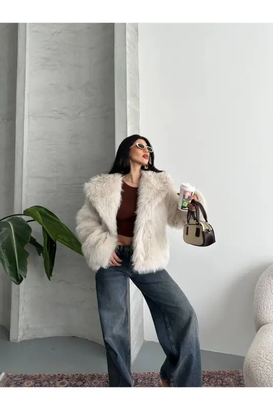 Yeni Sezon Kadın Premium Oversize Peluş Kürk Mont-Beyaz - 4