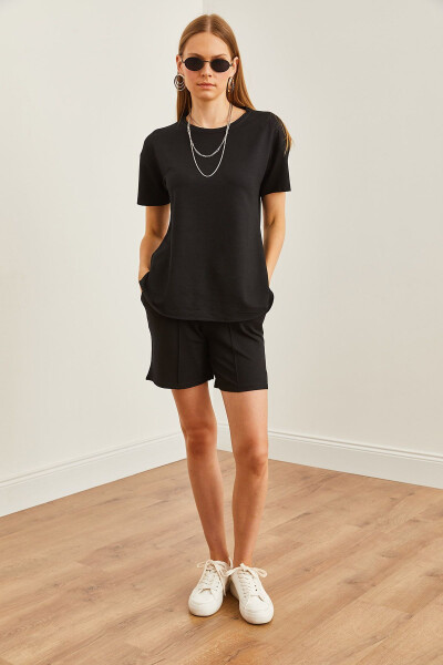 Kadın Siyah Üst Oval Tişört Alt Cepli Şort Takım TKM-19000303-Siyah - 2