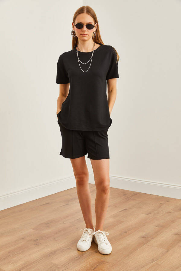 Kadın Siyah Üst Oval Tişört Alt Cepli Şort Takım TKM-19000303-Siyah - 2