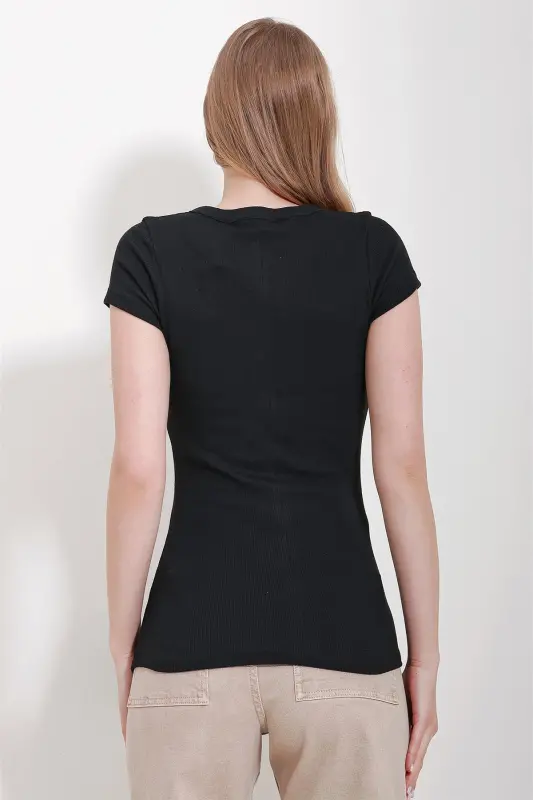 Kadın Siyah V Yaka Çıt Çıt Çıt Kapamalı Bluz ALC-X11576-SİYAH - 5