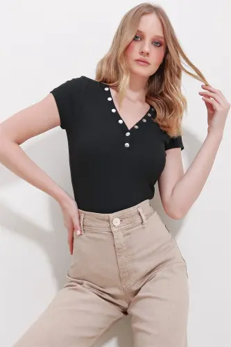 Kadın Siyah V Yaka Çıt Çıt Çıt Kapamalı Bluz ALC-X11576-SİYAH - TREND ALAÇATI STILI (1)