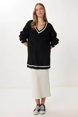 Kadın Siyah V Yaka Oversize Uzun Triko Kazak BP00140-Siyah 