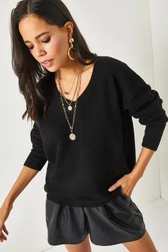 Kadın Siyah V Yaka Yumuşak Dokulu Triko Kazak KZK-19000598 - Siyah - 2