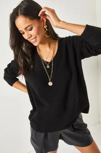 Kadın Siyah V Yaka Yumuşak Dokulu Triko Kazak KZK-19000598 - Siyah - 4