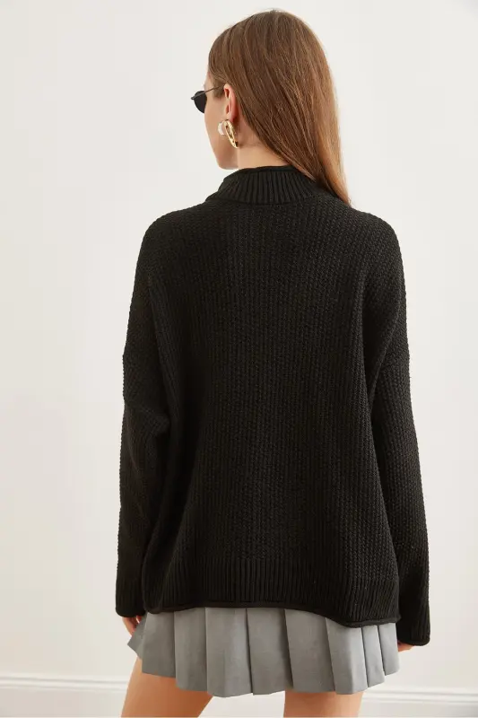 Kadın Siyah Yaka Manşet Kıvrık Petek Triko Kazak KZK-19000825-Siyah - 5