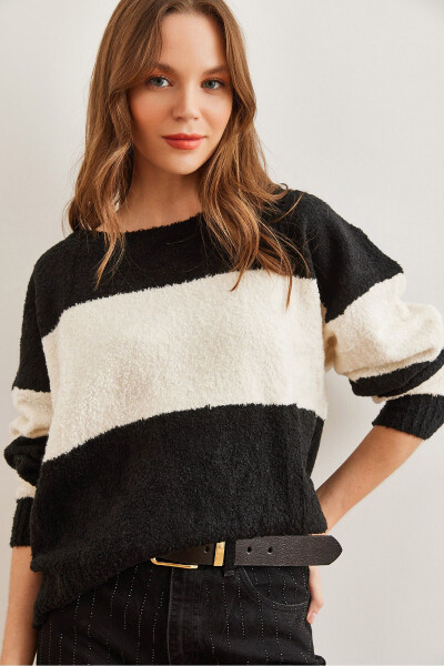 Kadın Siyah Yumuşak Dokulu Kalın Şeritli Triko Kazak KZK-19000823-Siyah - 1