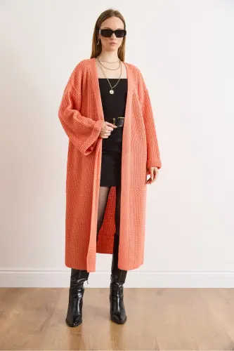 Kadın Somon Manşeti Katlamalı Maxi Triko Hırka HRK-19000297-Somon - OLALOOK (1)