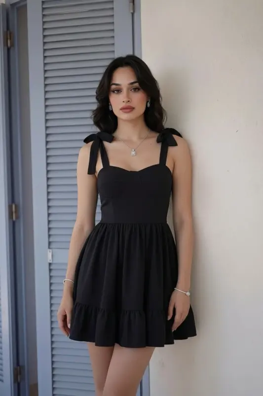 Kadın Straplez Yaka Bağlamalı Askı Tasarım Kloş Mini Mezuniyet Abiye Elbise-Siyah - 4