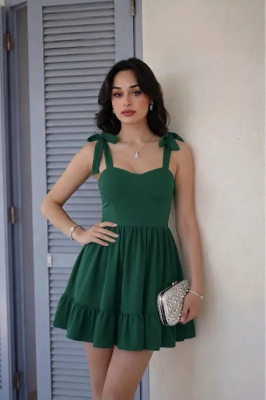 Kadın Straplez Yaka Bağlamalı Askı Tasarım Kloş Mini Mezuniyet Abiye Elbise-Zümrüt Yeşilii - ALFUDO MODA COLLECTION