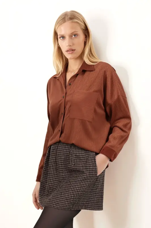 Kadın Taba Cepli Oversize İnce Fitilli Kadife Gömlek ARM-24K001076 - Taba - ARMONIKA