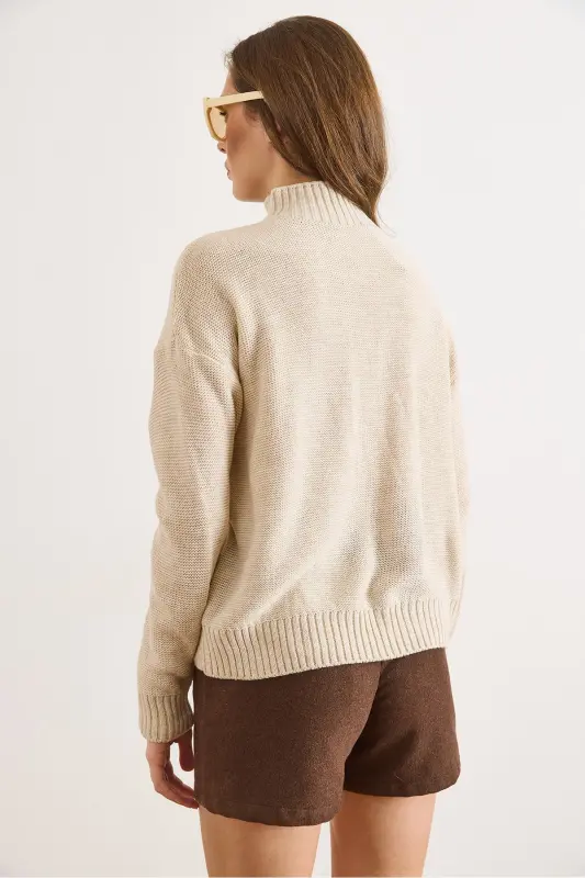 Kadın Taş Dik Yaka Ortası Saç Örgülü Triko Kazak KZK-19000912-Taş - 3